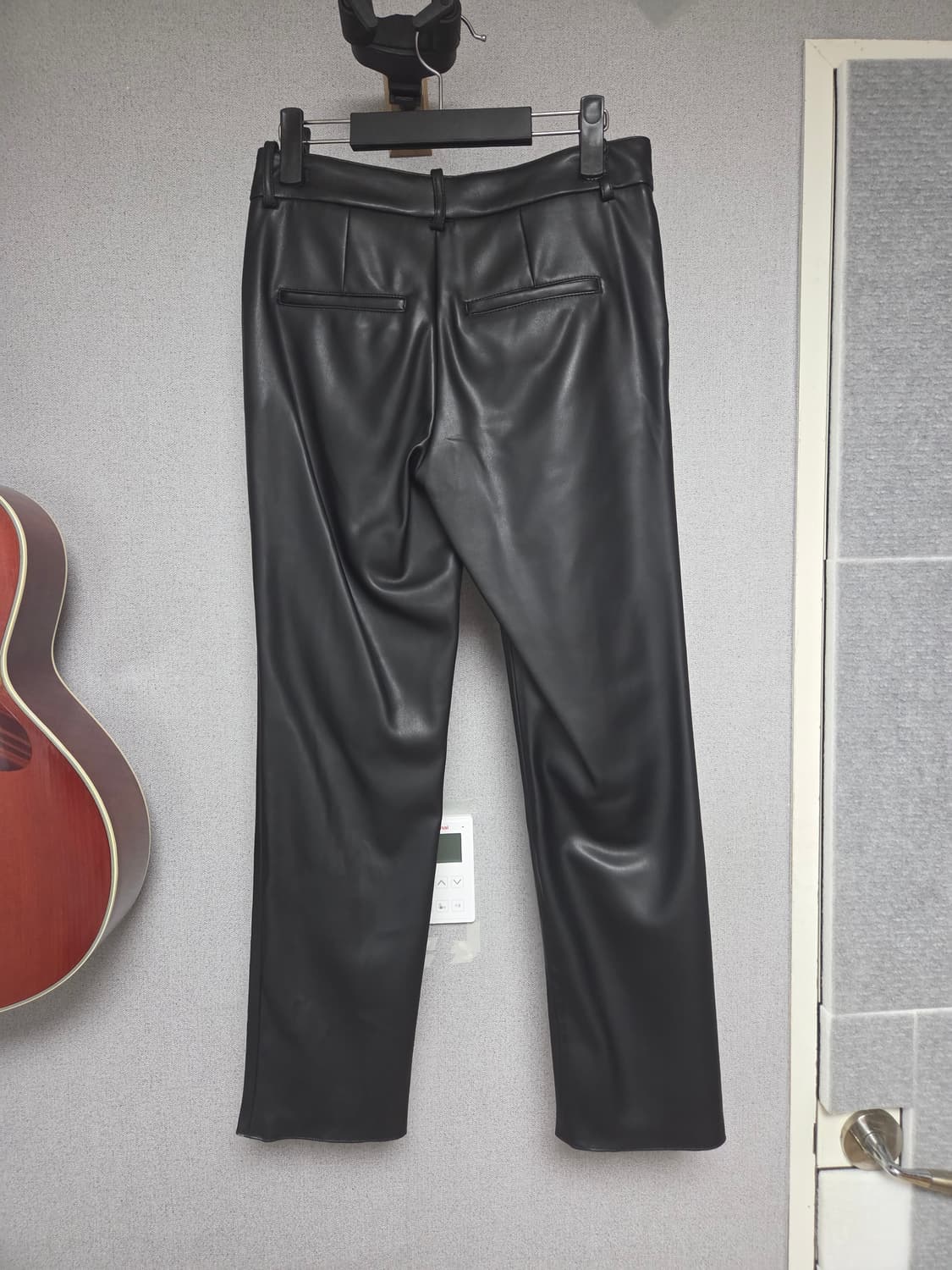 자라 페이크레더 팬츠 상품이미지5