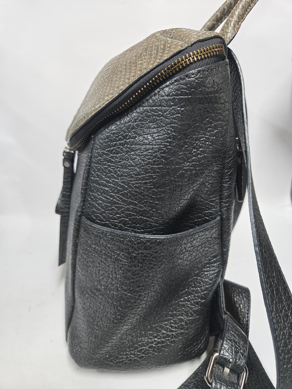 앤클라인 가죽 블랙 백팩 상품이미지4