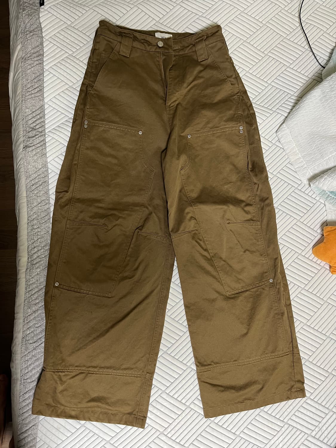 (가격내림) 이에이 카펜터 팬츠 브라운 색상 판매 상품이미지2