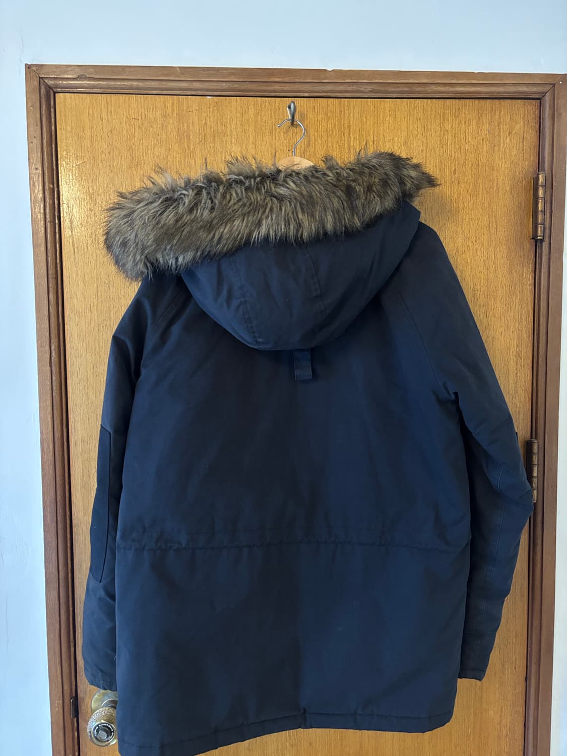 칼하트 블랙 후드 트래퍼 파카 상품이미지7