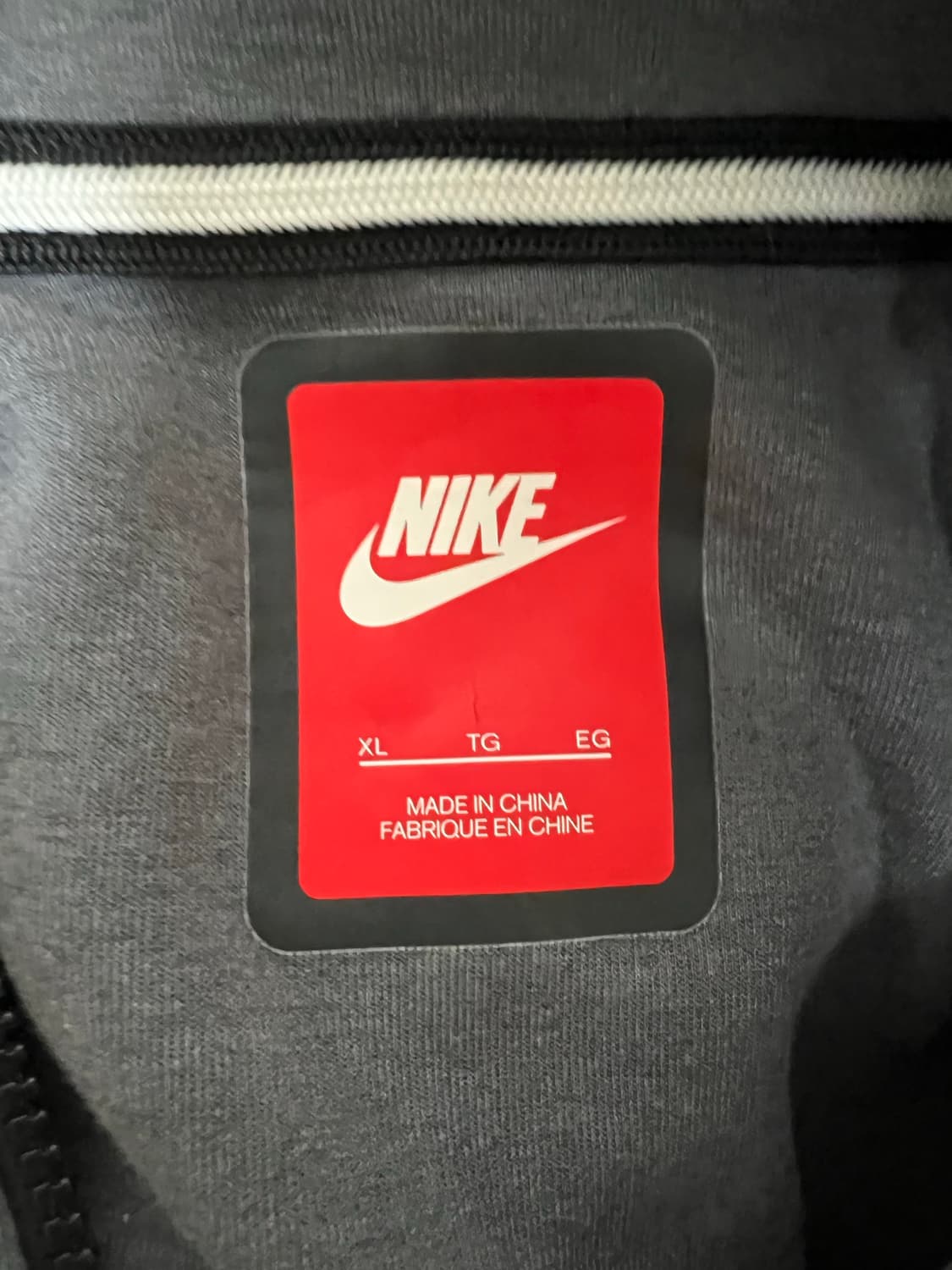 나이키 차콜 테크팩 후드집업 상품이미지3