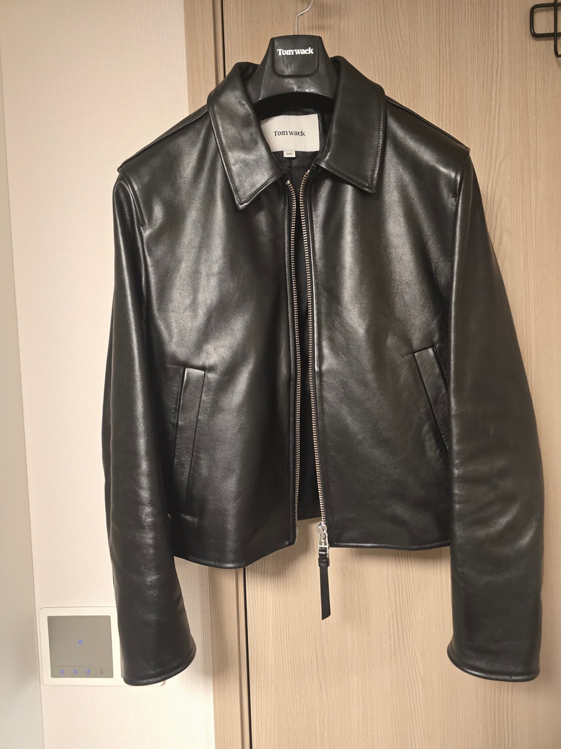 토니웩 레더 크롭 집 자켓 카프 스킨
 상품이미지1