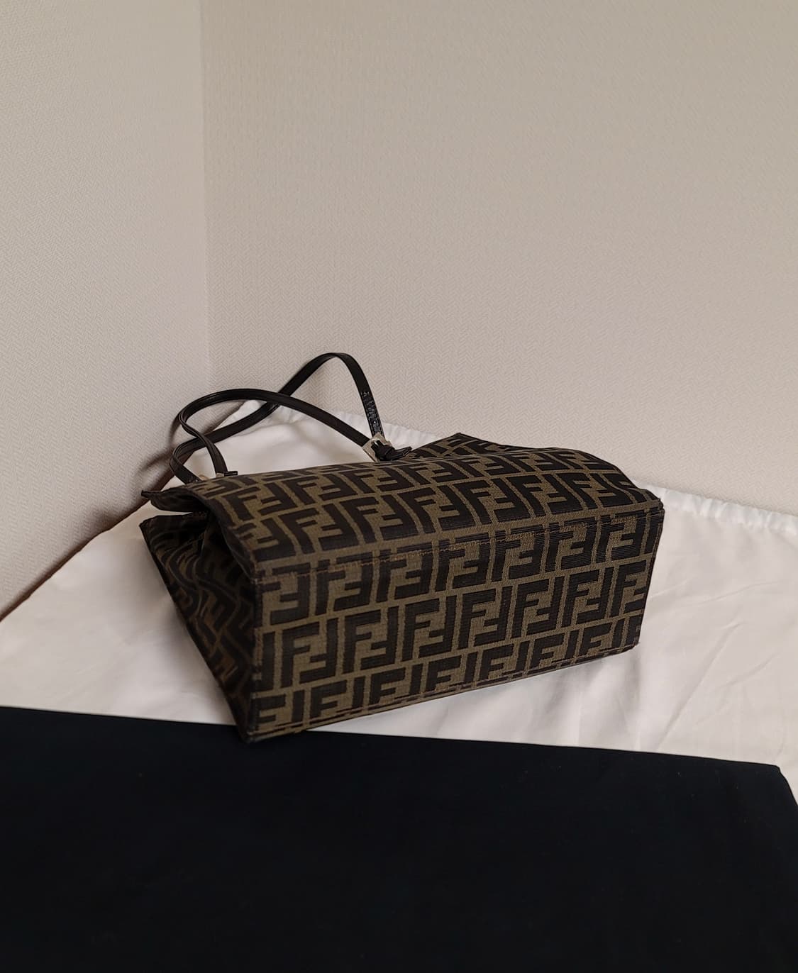 펜디 가방,토트백.(디올샤넬보테가루이비통구찌셀린느생로랑발렌시아가프라다) 상품이미지4