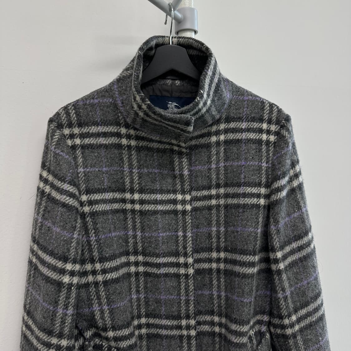 버버리 이태리 노바체크 하이넥 코트 상품이미지3