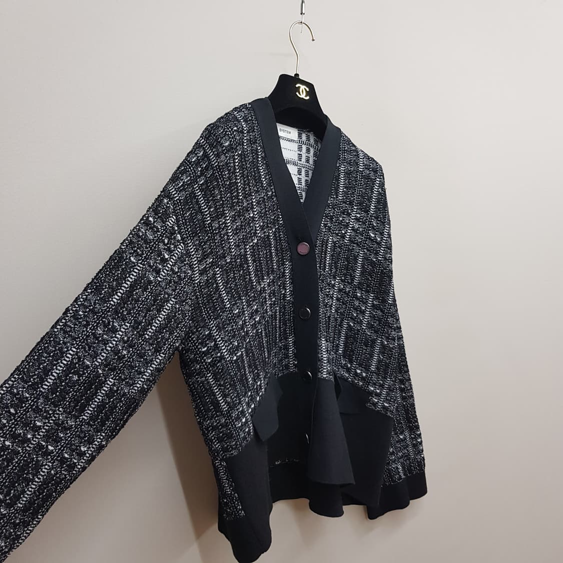 한섬 시스템 2021 패턴 배색 브이넥 가디건  F사이즈 상품이미지3