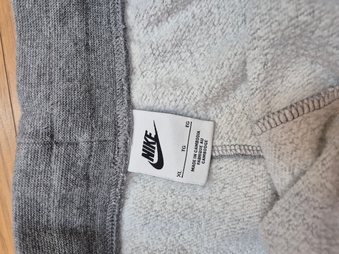 나이키 회색 트레이닝 바지 XL사이즈 판매합니다. 면 80%에 폴리에스터 상품이미지5