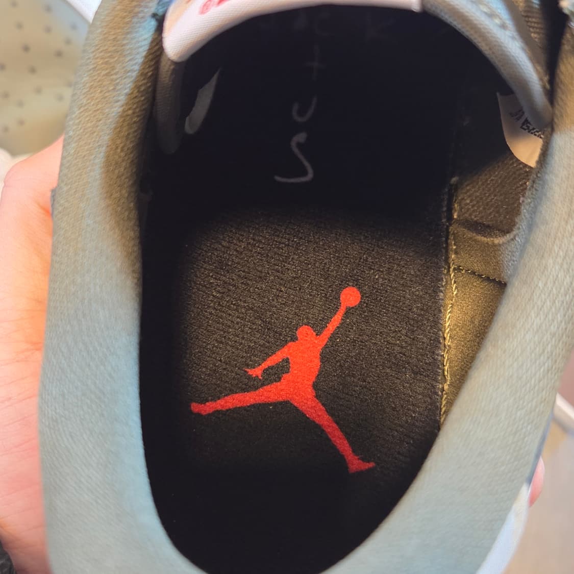 나이키 X 트래비스 스캇 조던1 로우 OG SP 리버스 올리브 (265) 상품이미지6