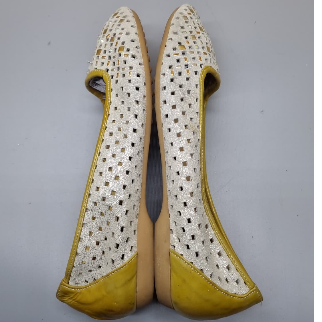 탠디 여성펀칭 플랫슈즈 240 상품이미지5