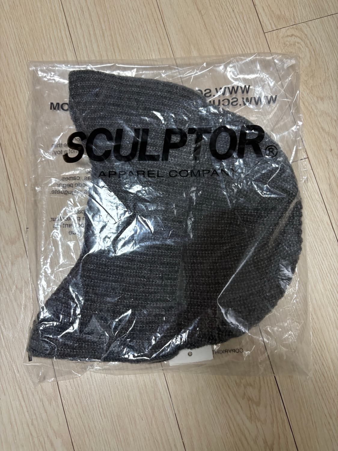 스컬프터 이어플랩 비니 차콜 상품이미지2