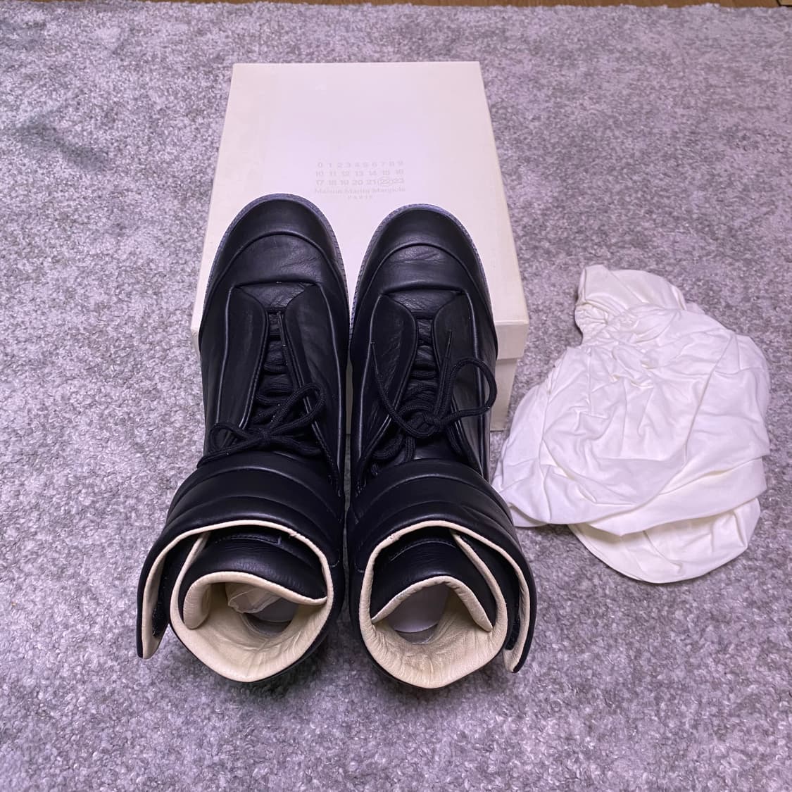 [42] 메종 마르지엘라 퓨쳐 하이 스니커즈 올레더 블랙 상품이미지2