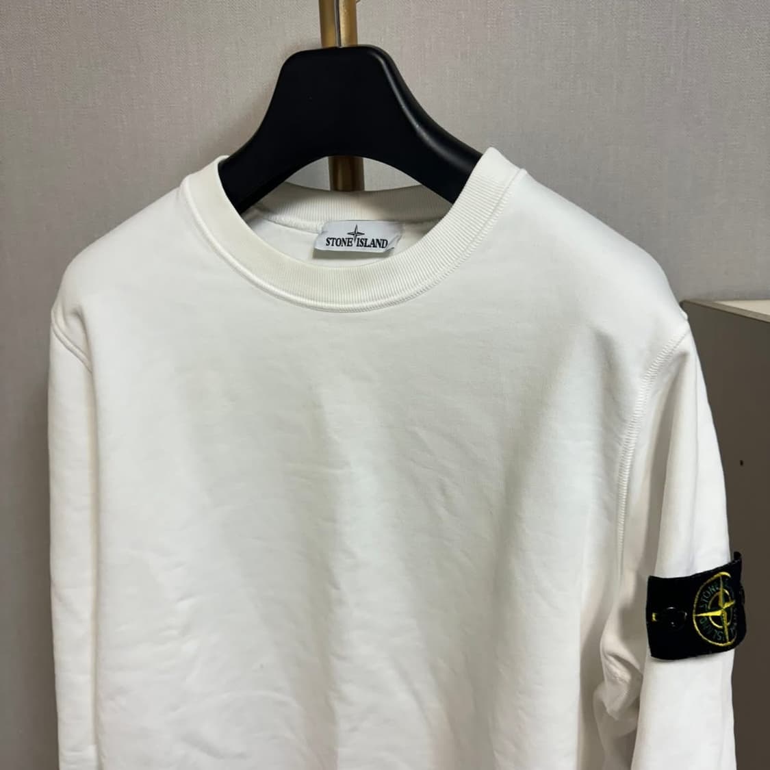 (100퍼센트정품)스톤아일랜드 맨투맨 상품이미지2