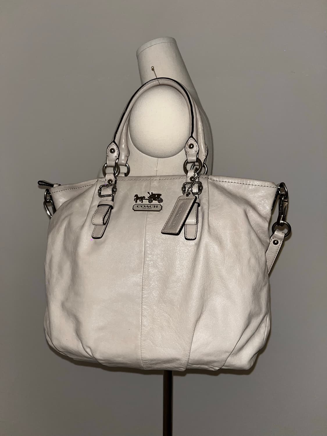 Coach Cream Gray Shoulder Bag 상품이미지1
