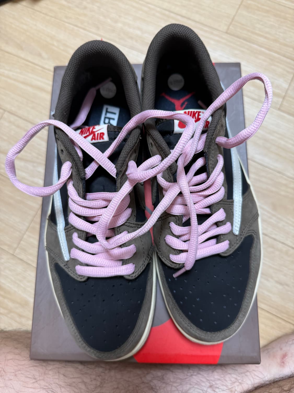스캇 조던 1 모카 로우 상품이미지1