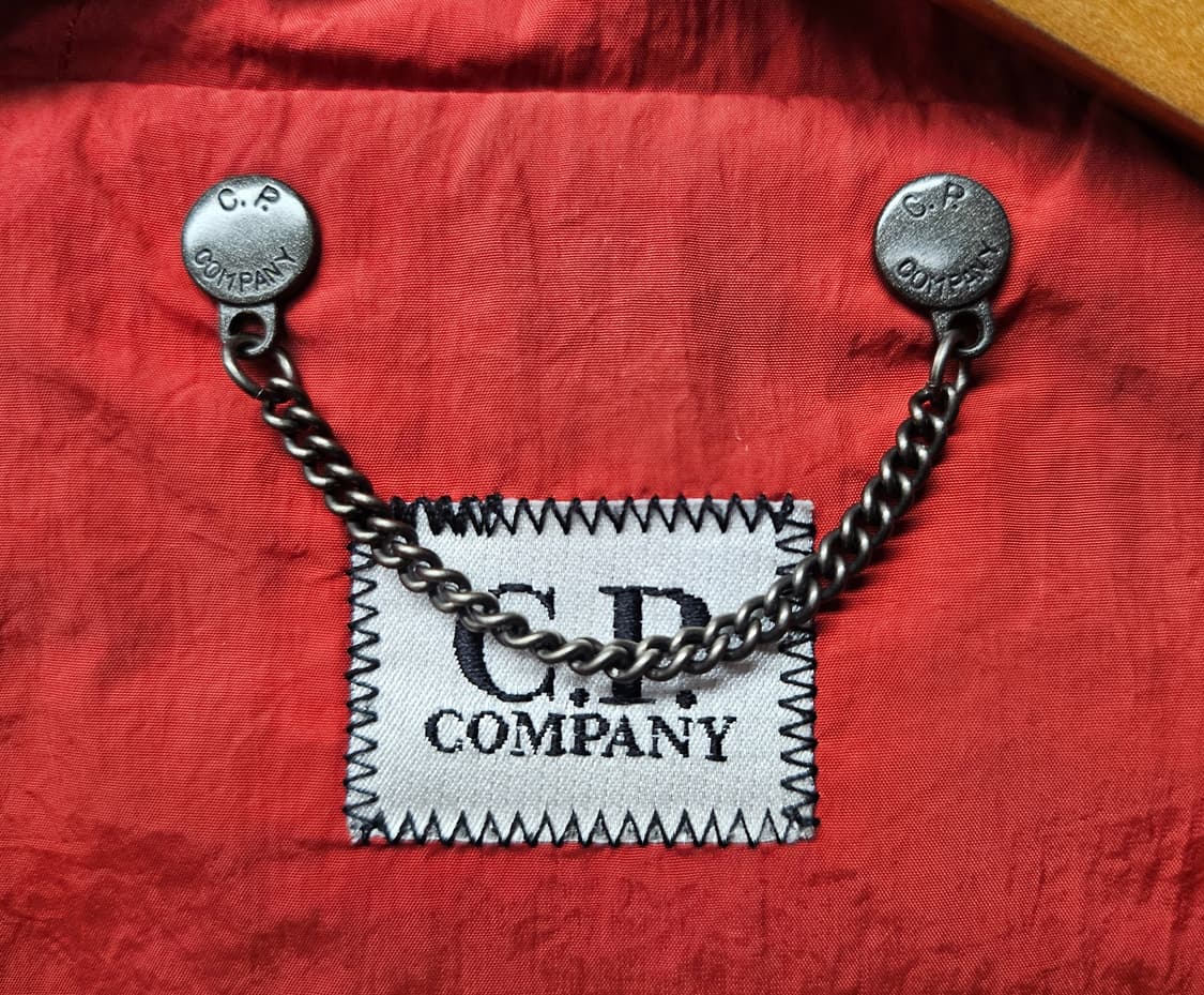 cp컴퍼니 고글 패딩조끼 95 후드 다운베스트 XD30 상품이미지3