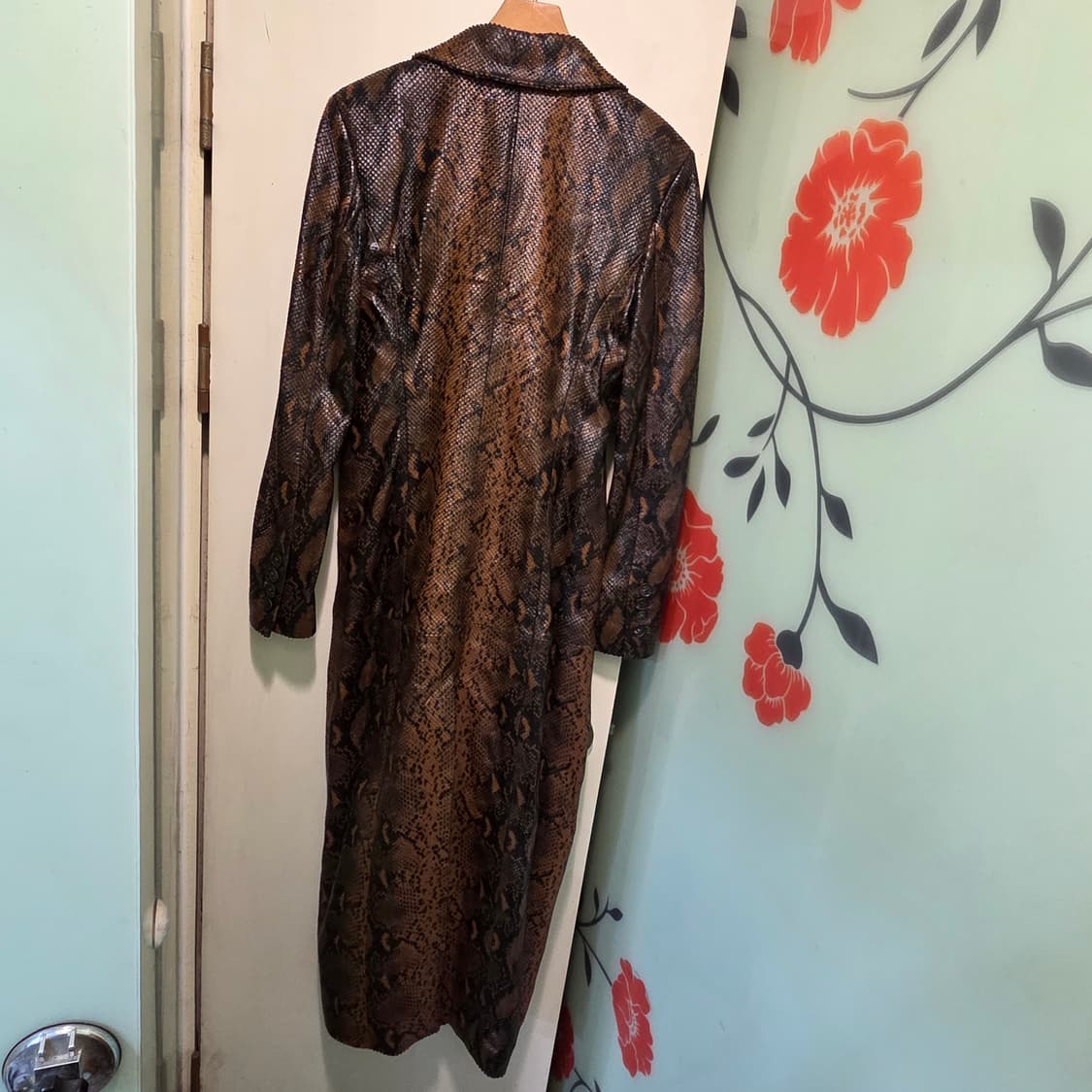 아미 스네이크 가죽 롱 코트 상품이미지8