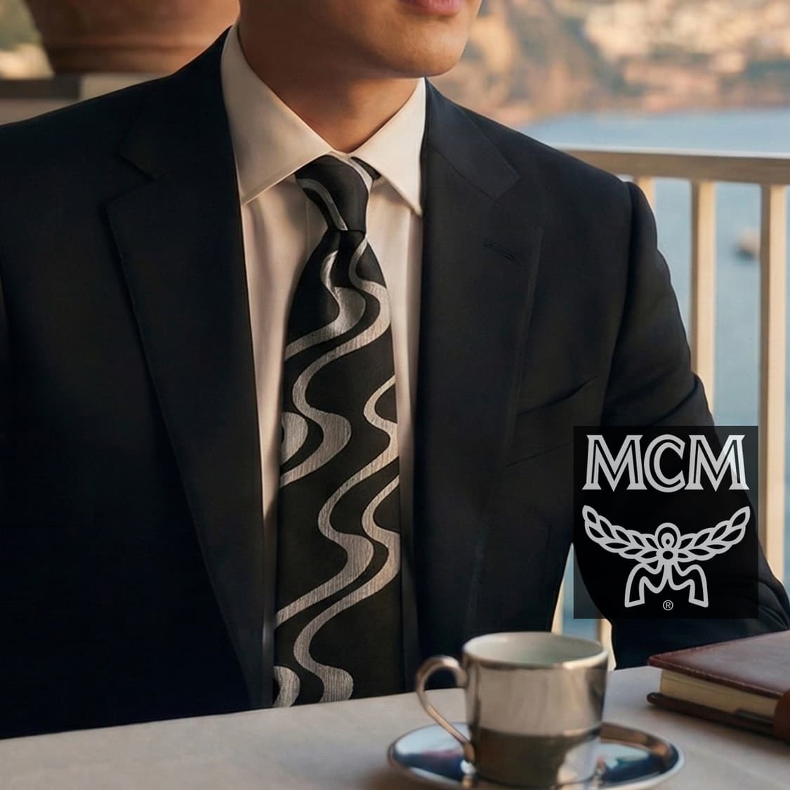 MCM 실크 블랙 웨이브 패턴 넥타이 8.3cm A+등급 A19378
 상품이미지1