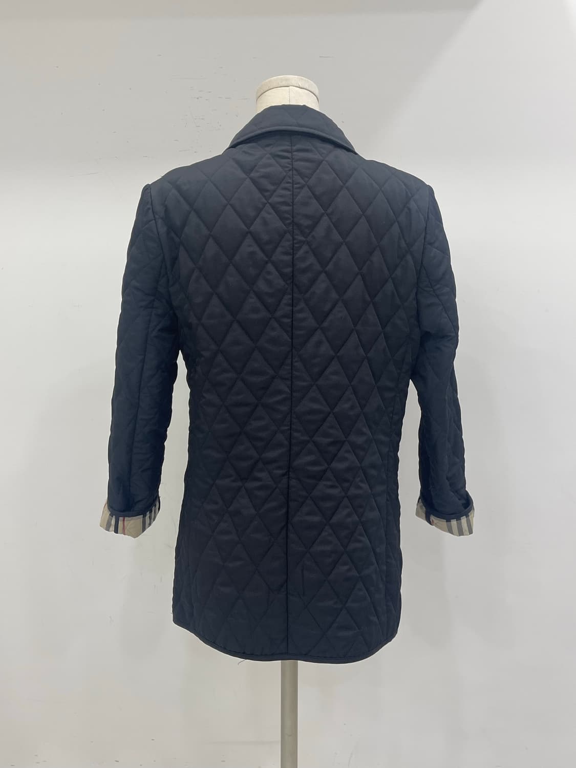 버버리 블랙 퀼팅 자켓 상품이미지5