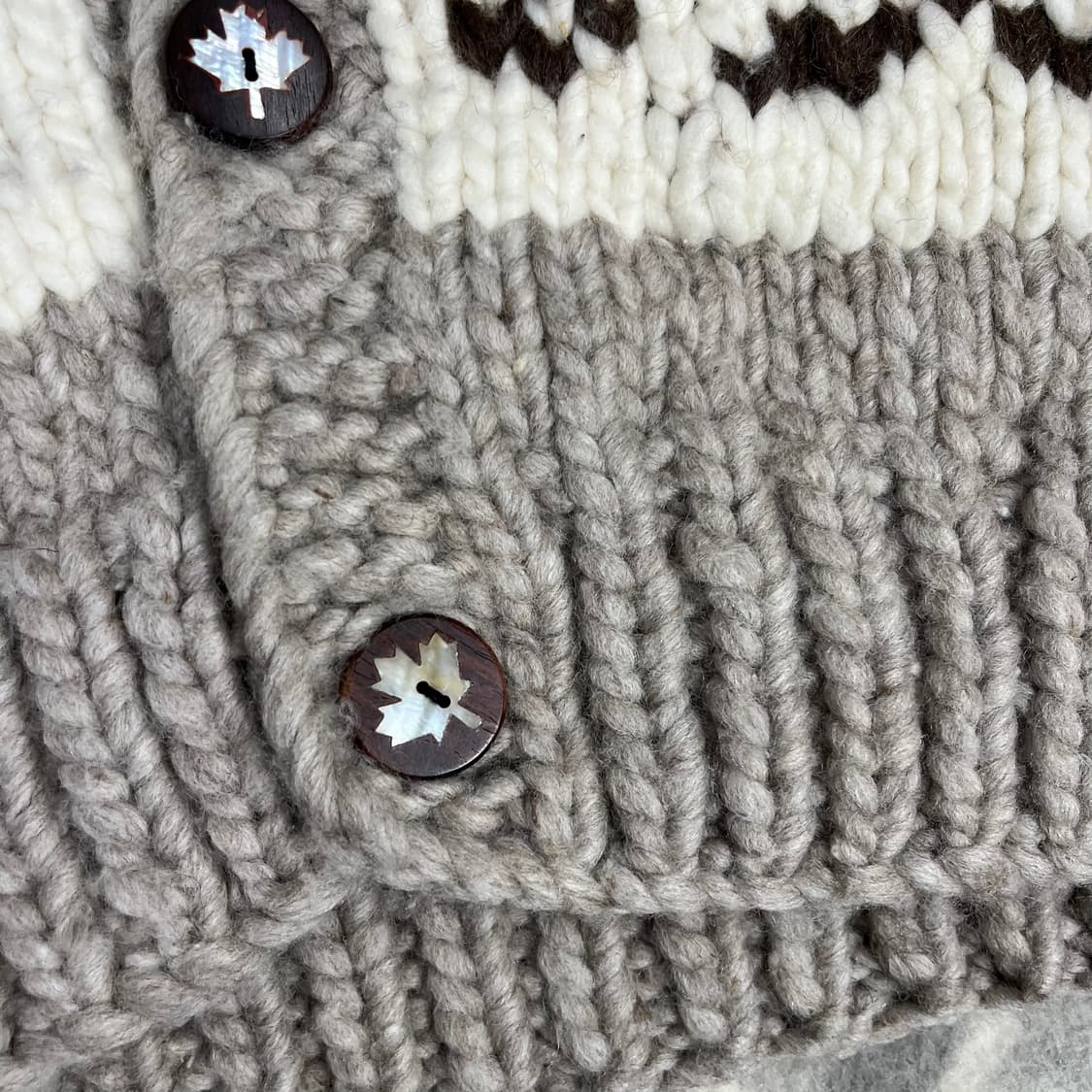 [MERINO Canada] 캐나다 메이플버튼 코위찬 가디건 상품이미지3