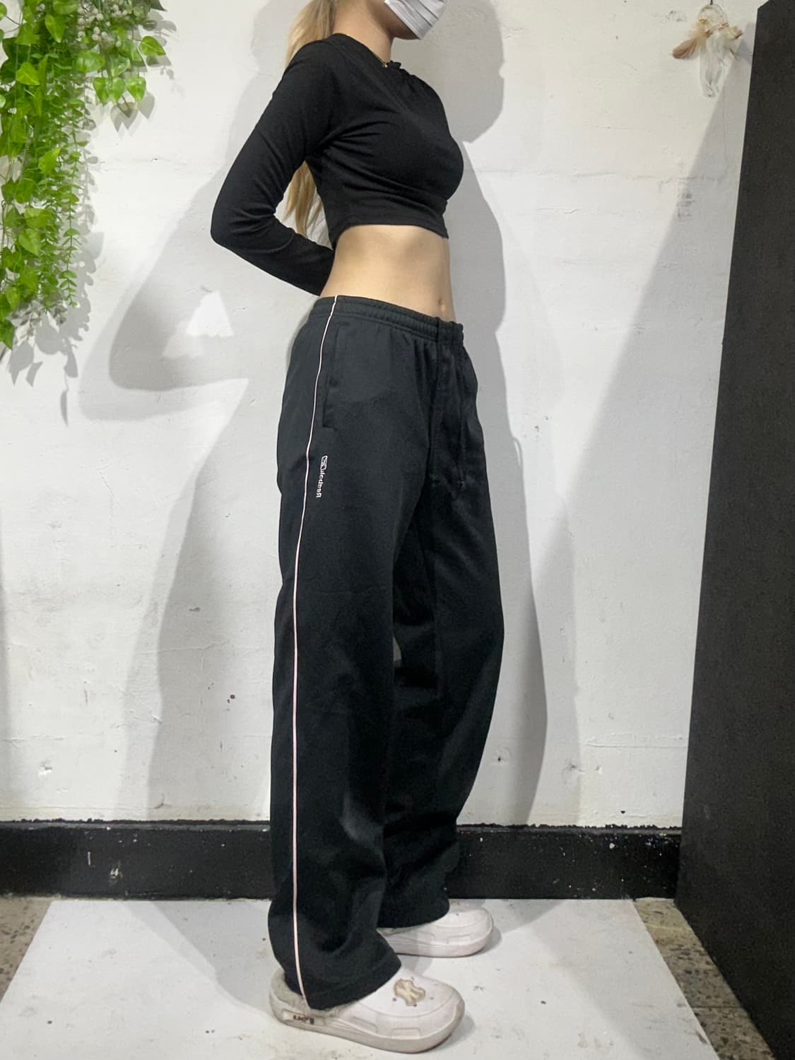 리복 블랙 와이드 스몰 로고 사이드 라인 팬츠 M 상품이미지1