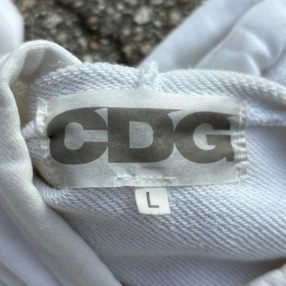 꼼데가르송 CDG 로고 신형 화이트 후드티 상품이미지4