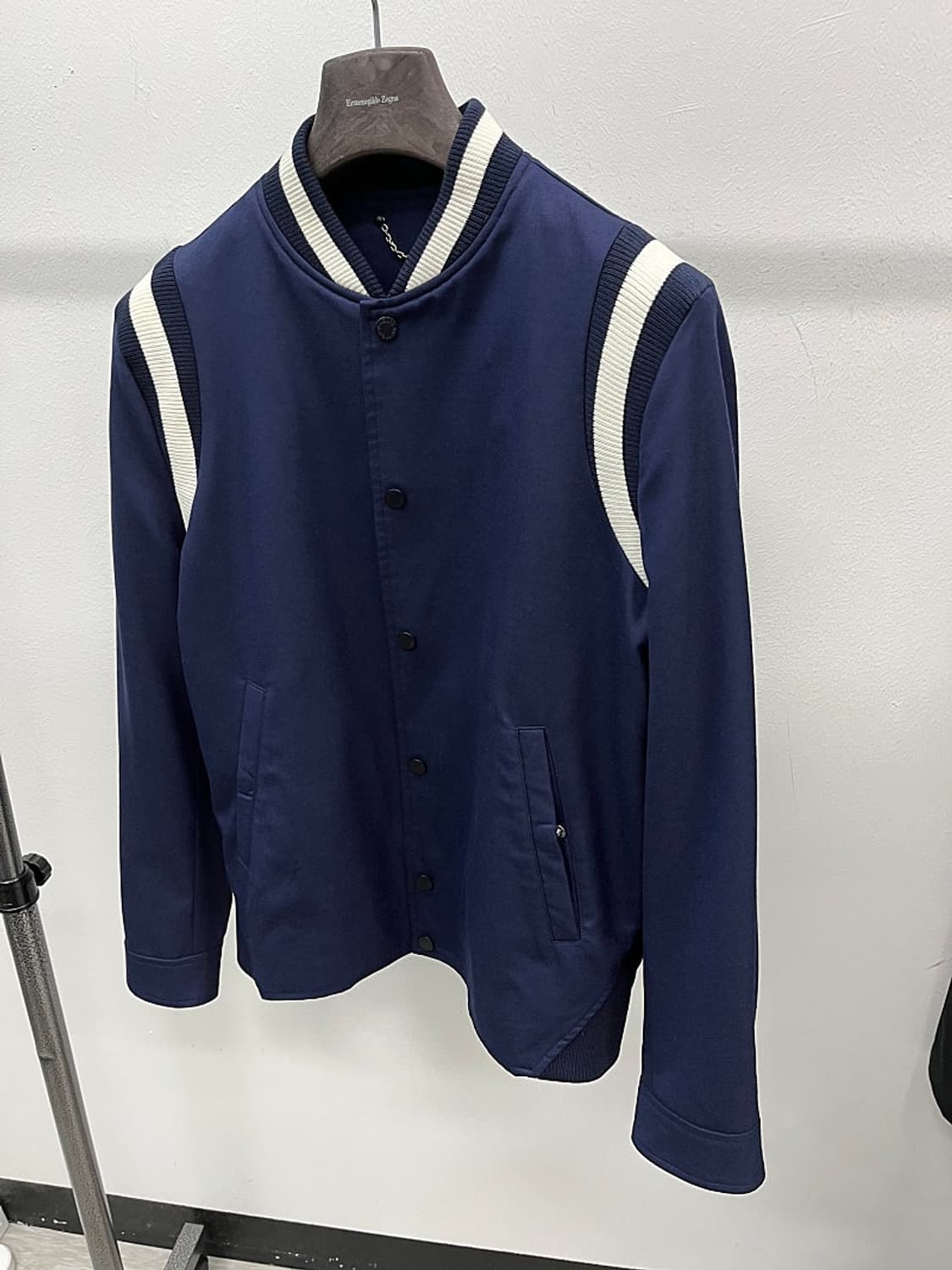 100) 루이비통 알로하 바시티 자켓  상품이미지1