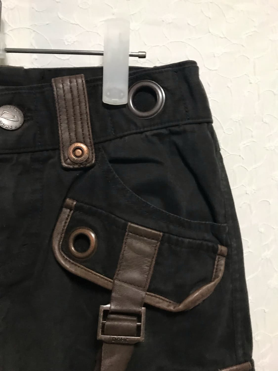 빈티지 dohc 00s y2k 아일렛 레더 스트랩 카고 팬츠 상품이미지4