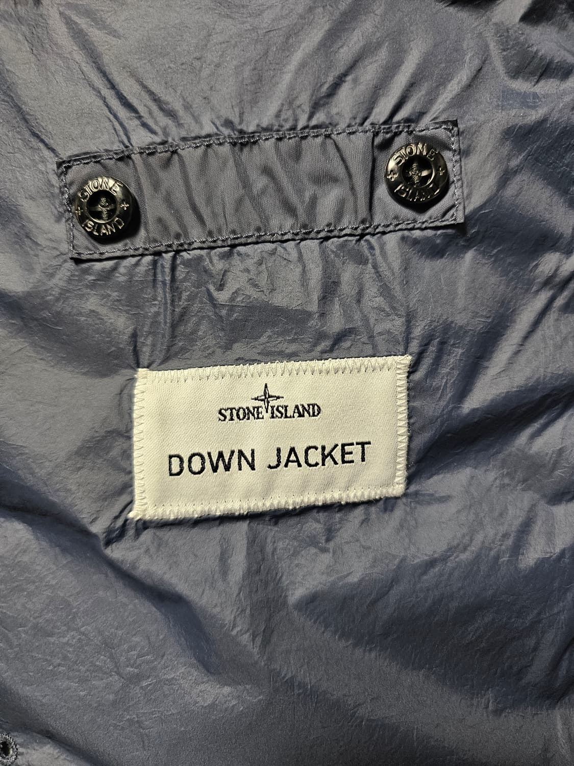 스톤아일랜드 크링클랩스 윈드 레지스턴스 후드 다운 패딩 25FW 상품이미지7