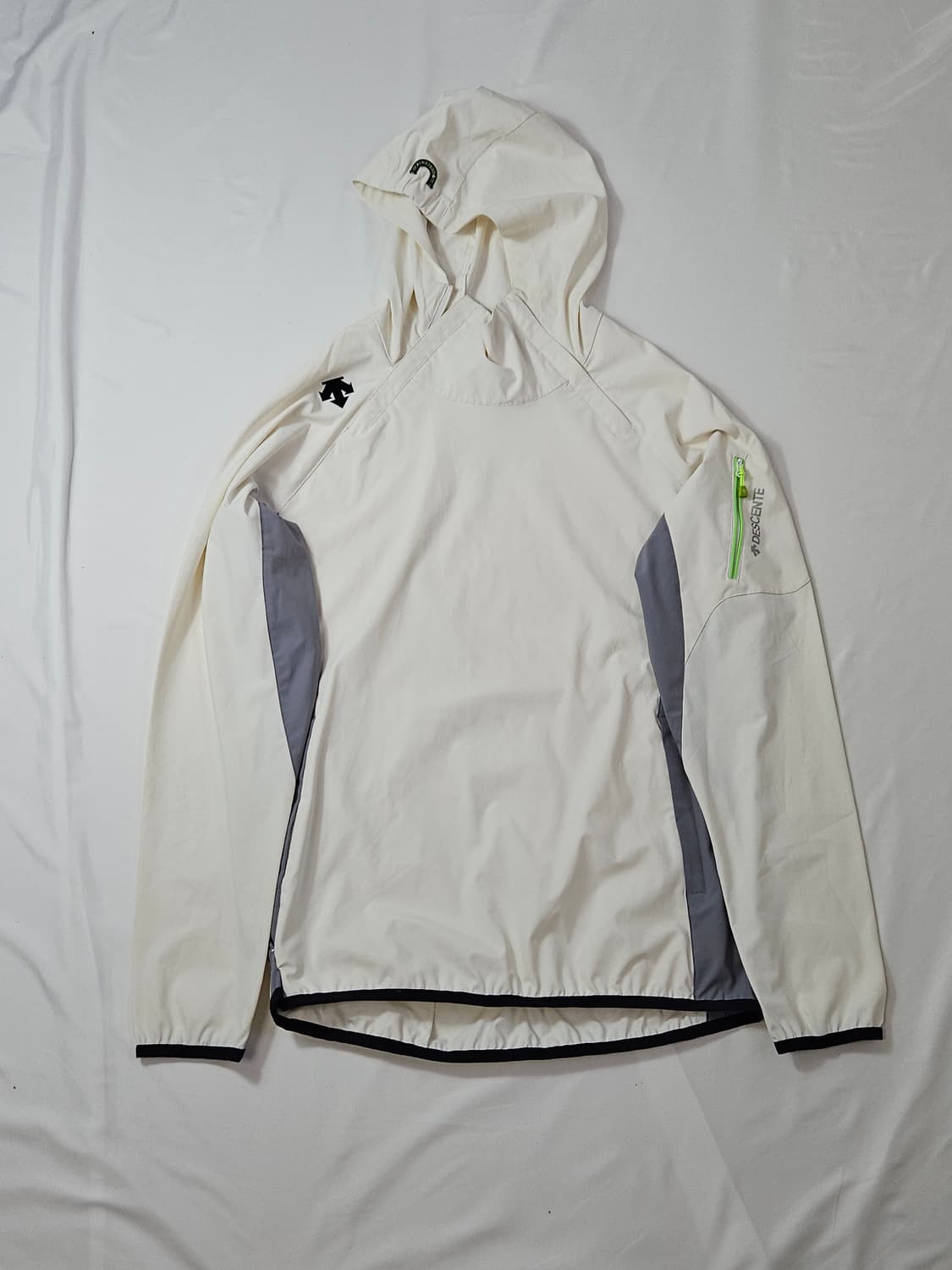 데상트 고프코어 사선웨이 아노락 웜업 우븐자켓 테크 XL 105 상품이미지1