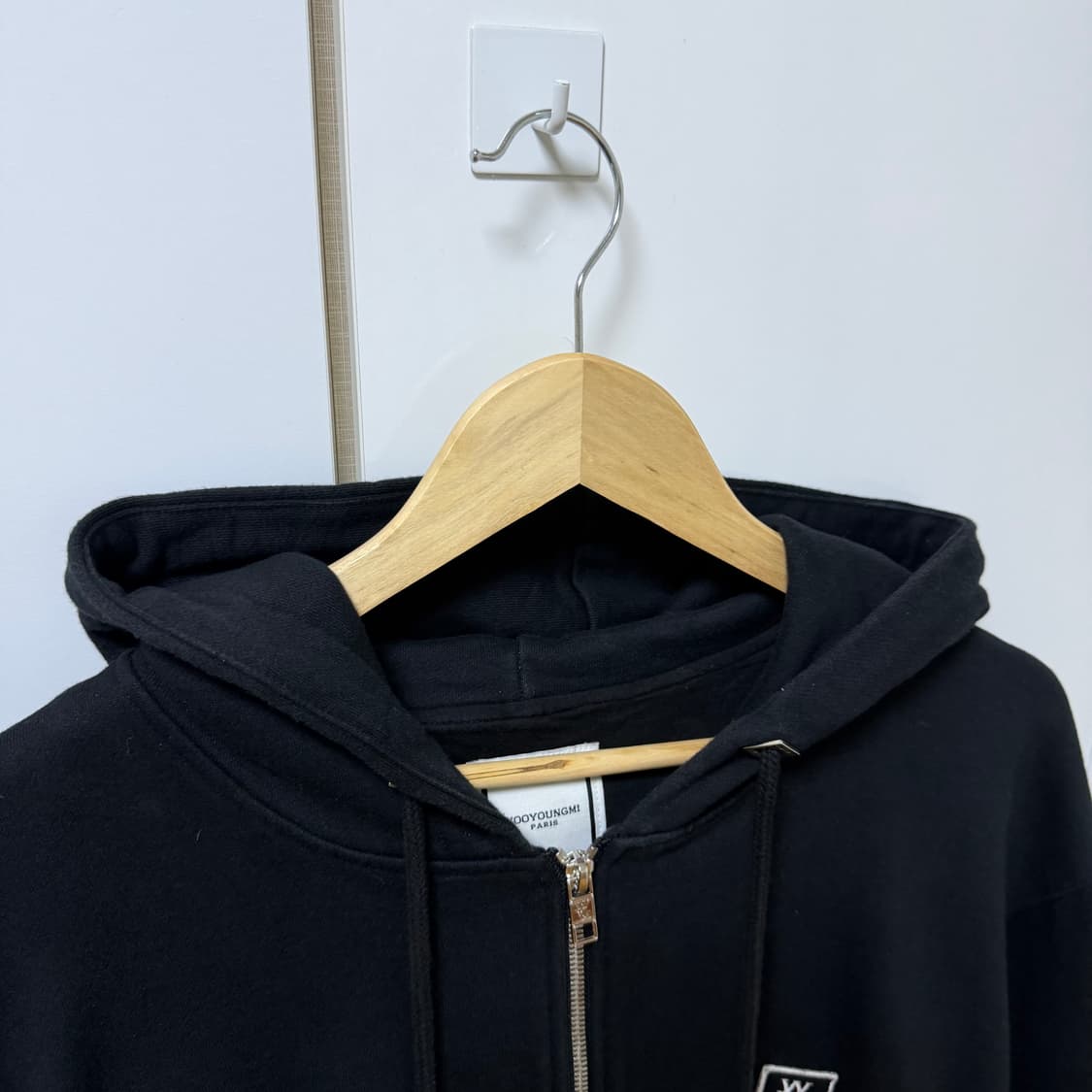 A / 54 (105-110) 우영미 백로고 후드집업 블랙 상품이미지4