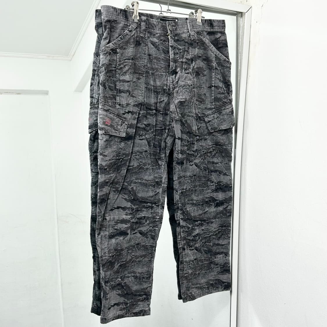 오클리 그레이 타이거 카모 코듀로이 팬츠 상품이미지3