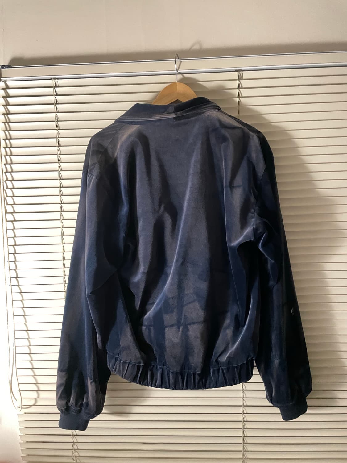 지용킴 23aw 선블리치 숄카라 봄버 상품이미지2