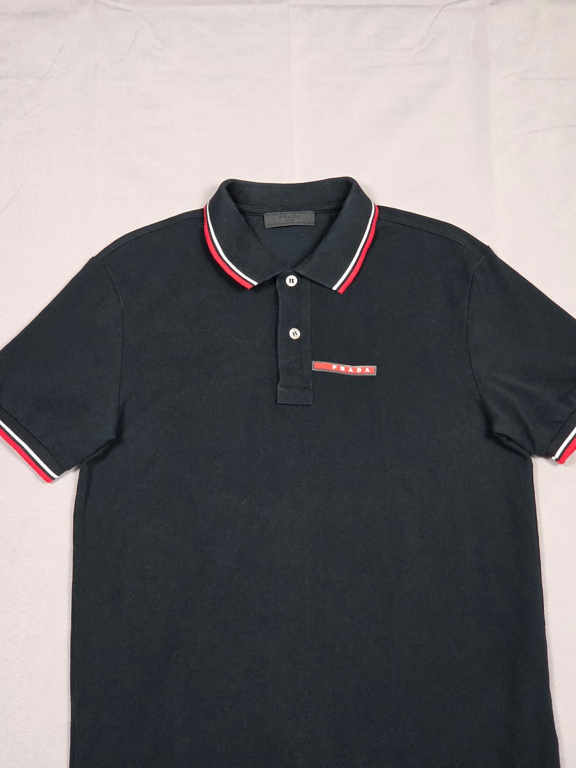 [프라다] 리네아 로사 레드탭 배색 카라티 | S00085 상품이미지2