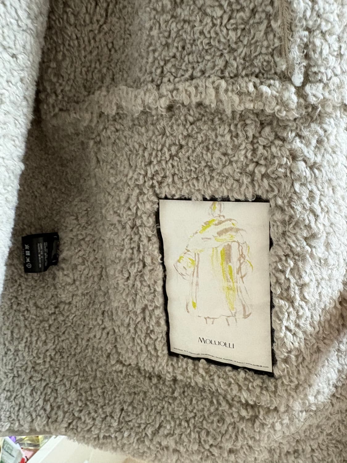 몰리올리 제니 버클 스웨이트 퍼 하프 코트 무스탕 라이트 그레이 free 상품이미지3