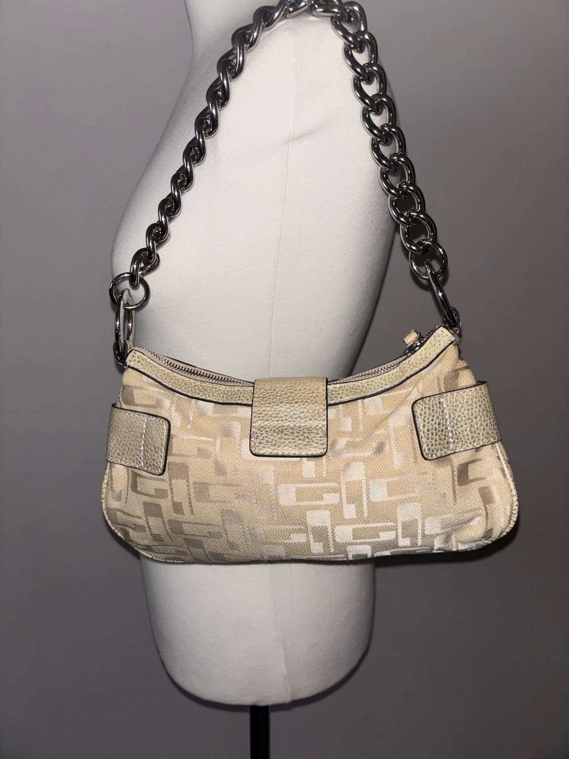 Guess vintage shoulder bag 상품이미지3