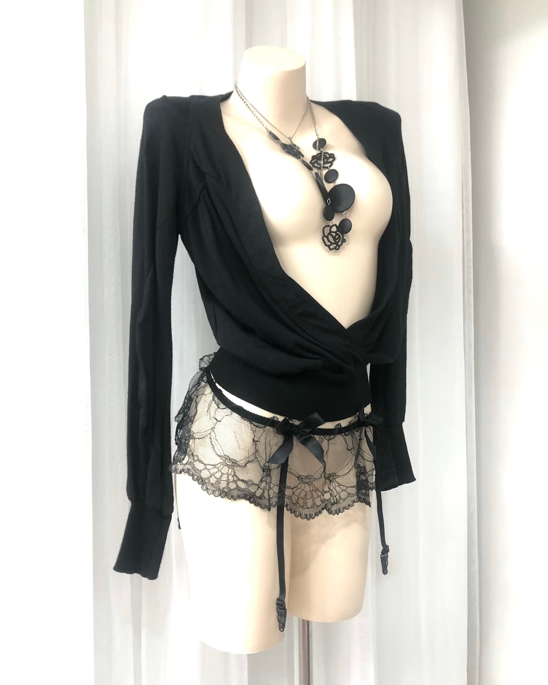 black loose cross knit top  상품이미지1