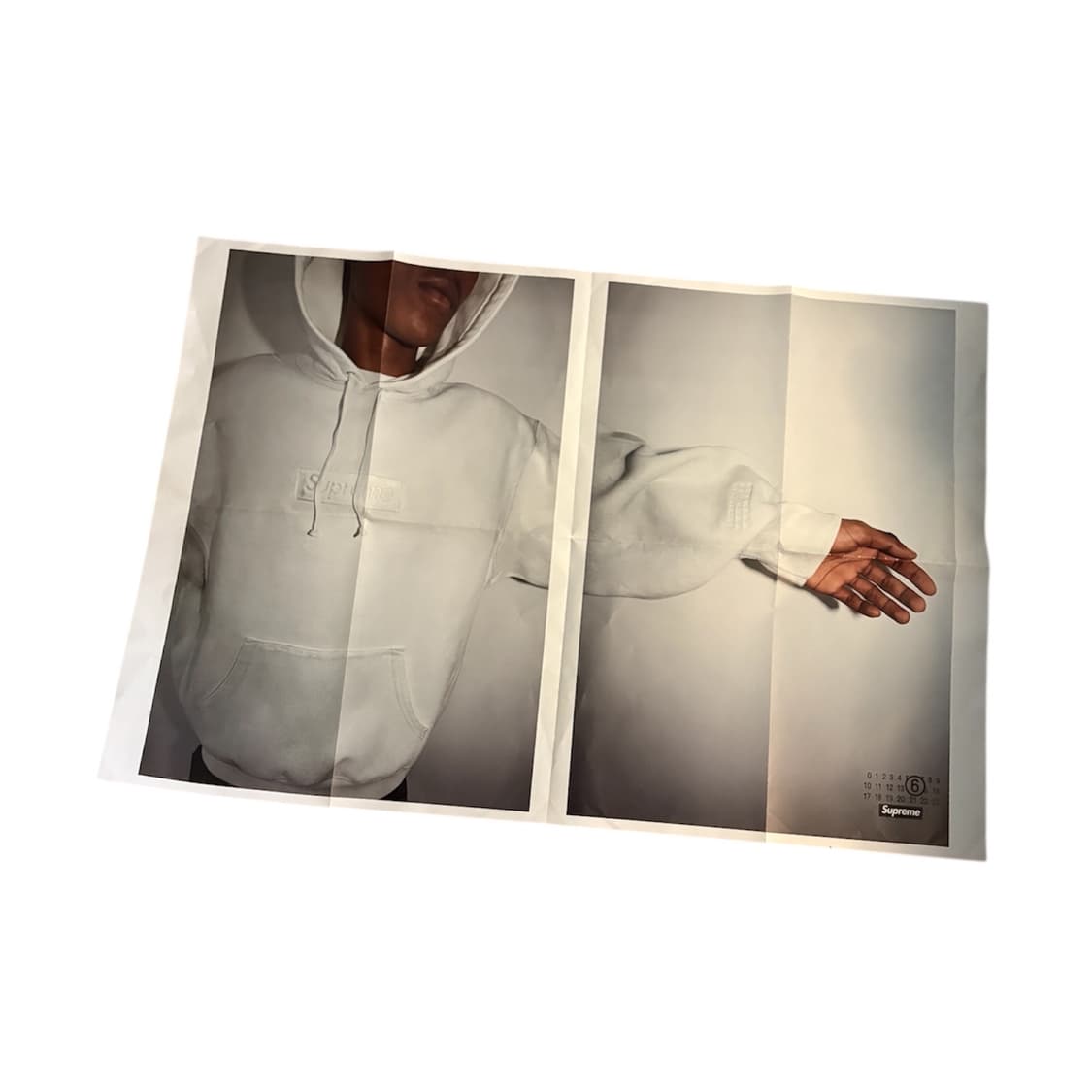 SUPREME MM6 MARGIERLA POSTER 상품이미지2