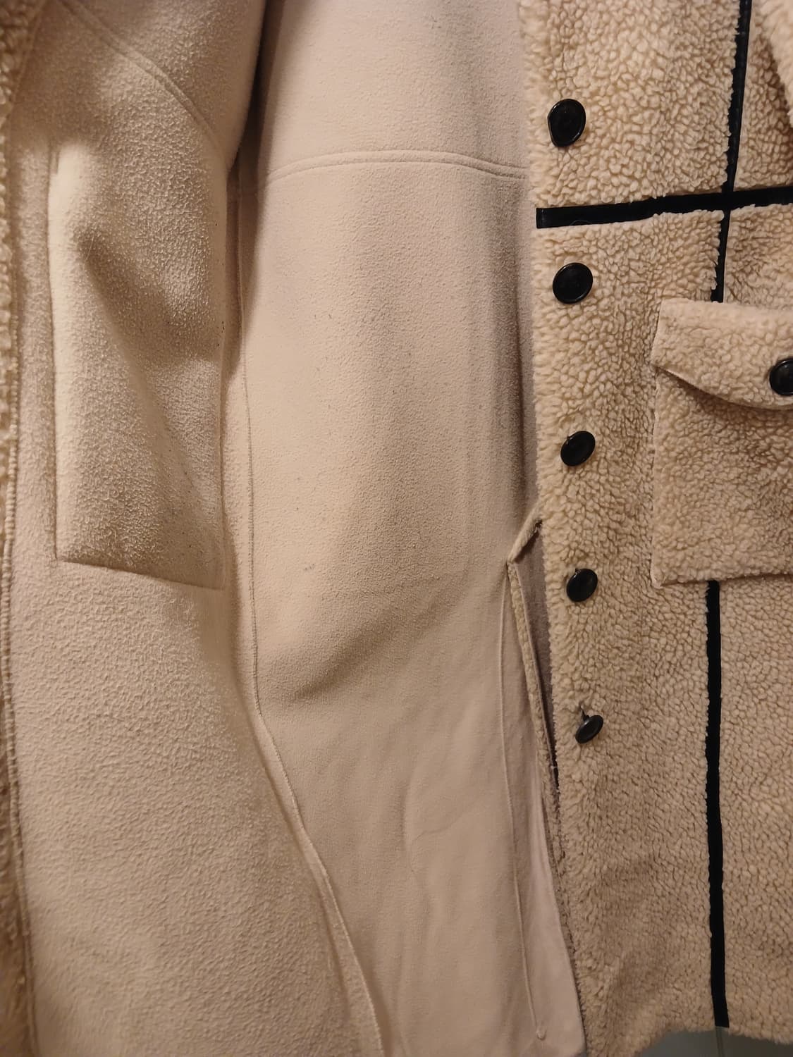 마뗑킴 정품 여성 뽀글이 퍼 롱코트 M 사이즈 상품이미지2