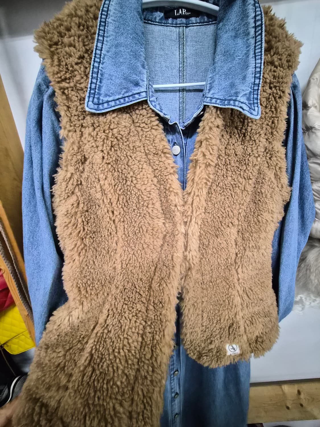 에이글 양털 뽀글이퍼 베스트 상품이미지4