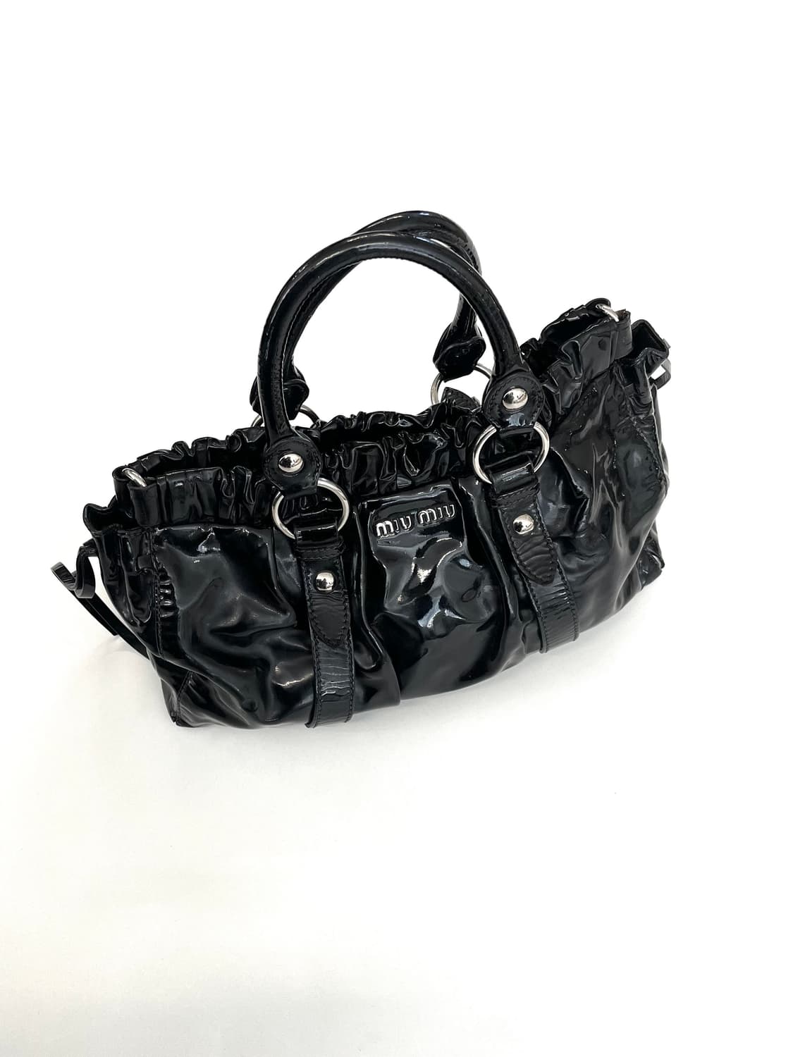 미우미우 페이던트 레더 토트백 상품이미지4