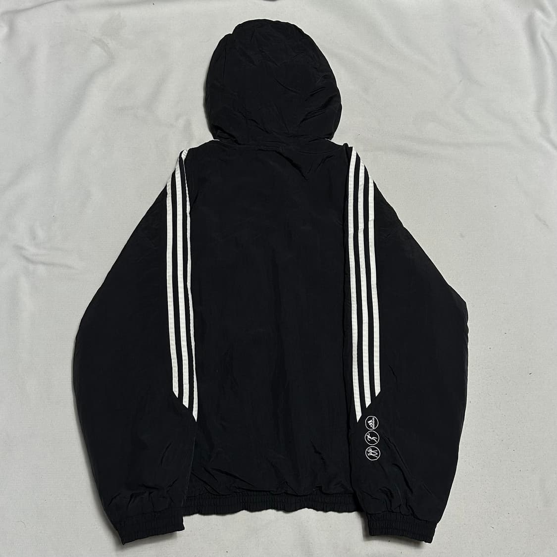 95 아디다스 블랙 나일론 후드 점퍼 상품이미지3