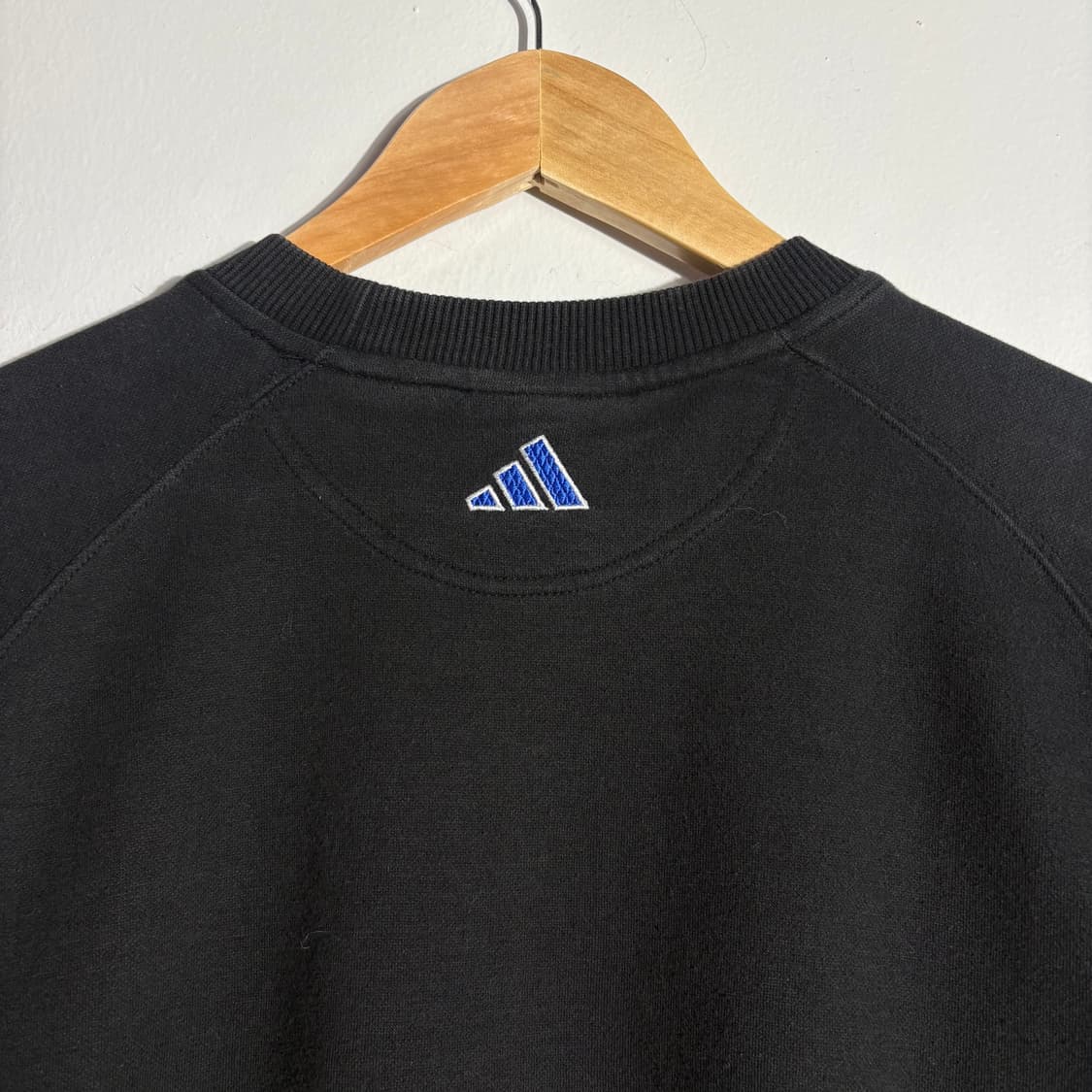아디다스 블랙 로고 맨투맨 (무료배송) 상품이미지6