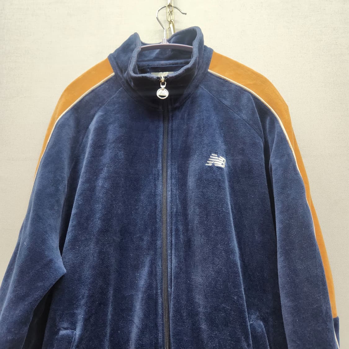 뉴발란스 사이드라인 벨벳 져지 자켓 100(XL) 상품이미지2