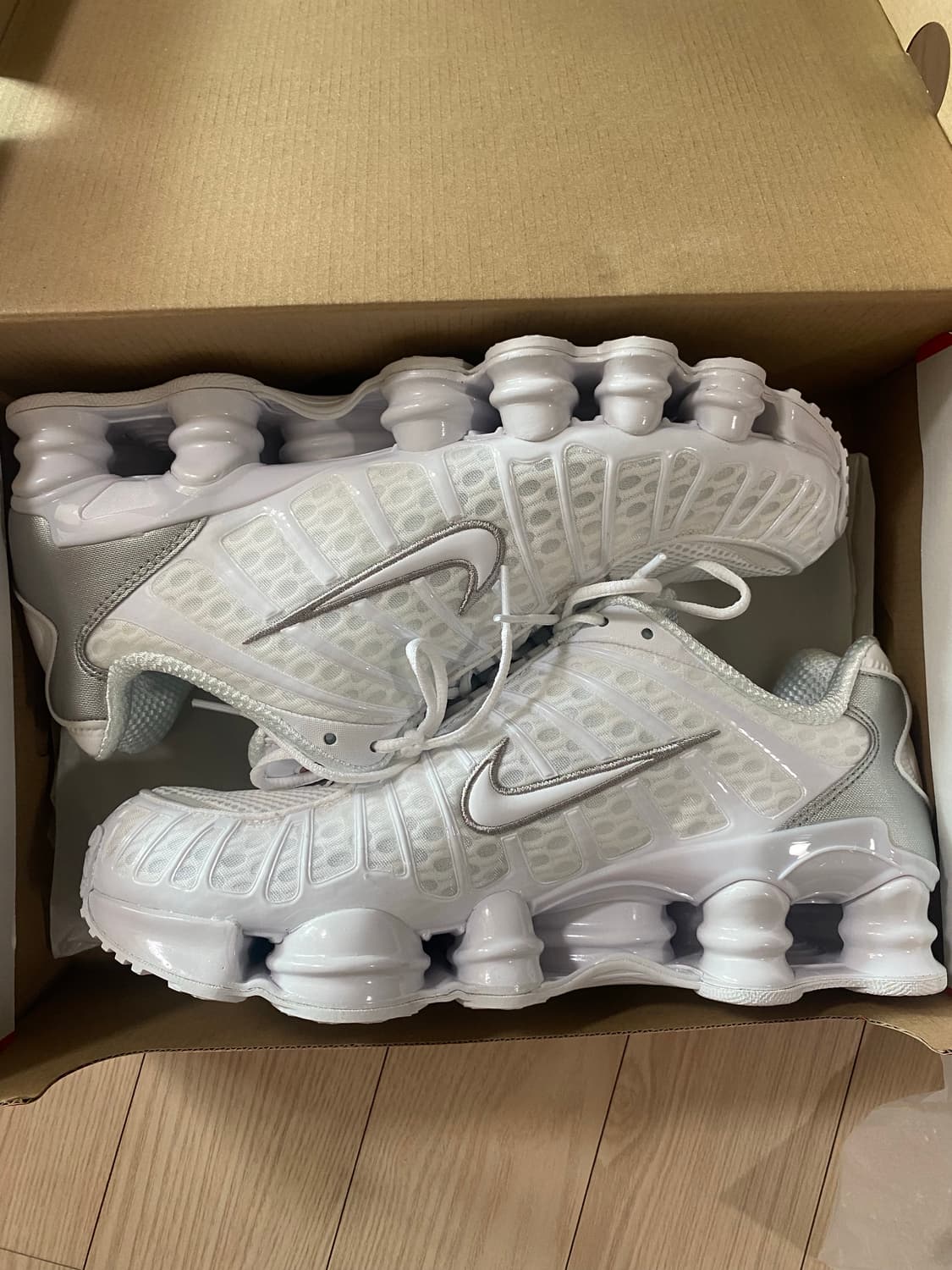 나이키 샥스 메탈릭실버 280 상품이미지1