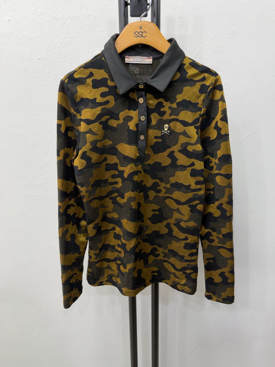 정품) 마크앤로나 여성 카모플라쥬 카라 티셔츠 S 상품이미지1