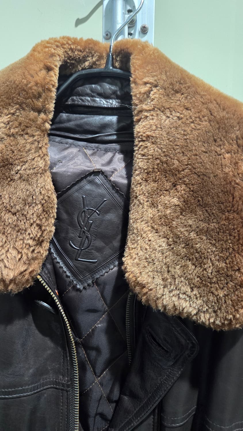 입생로랑 브라운 가죽 무스탕 코트 상품이미지3