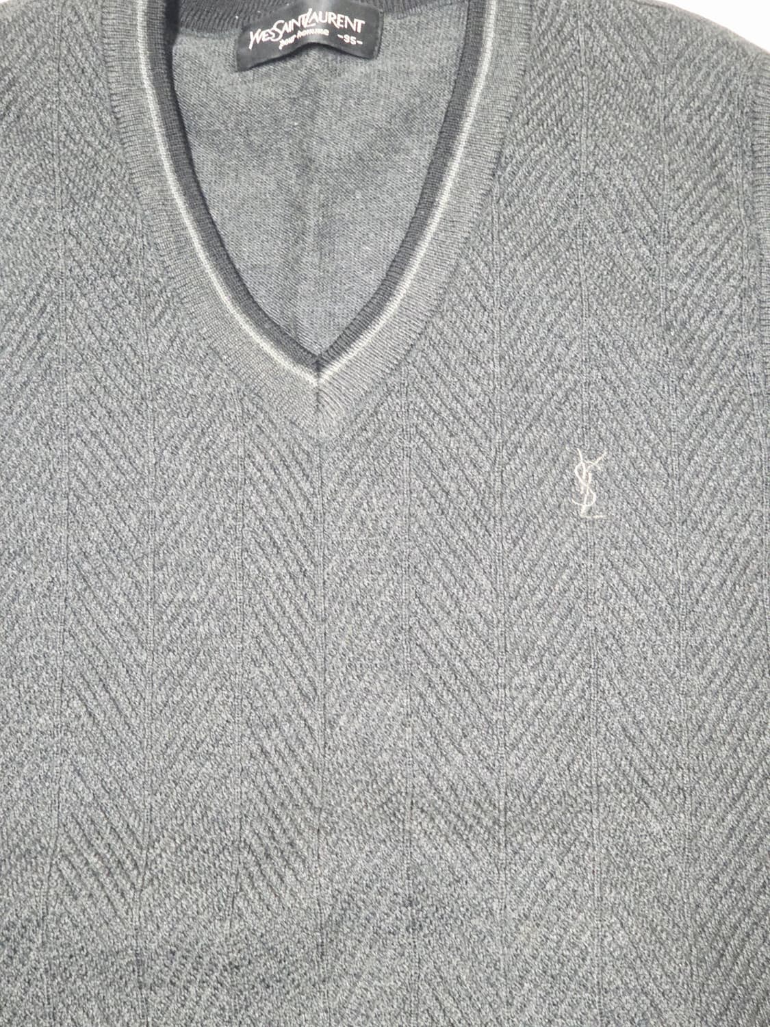 [입생로랑] 올드머니 감성 끝판왕 차콜 헤링본 니트 베스트 95 상품이미지3