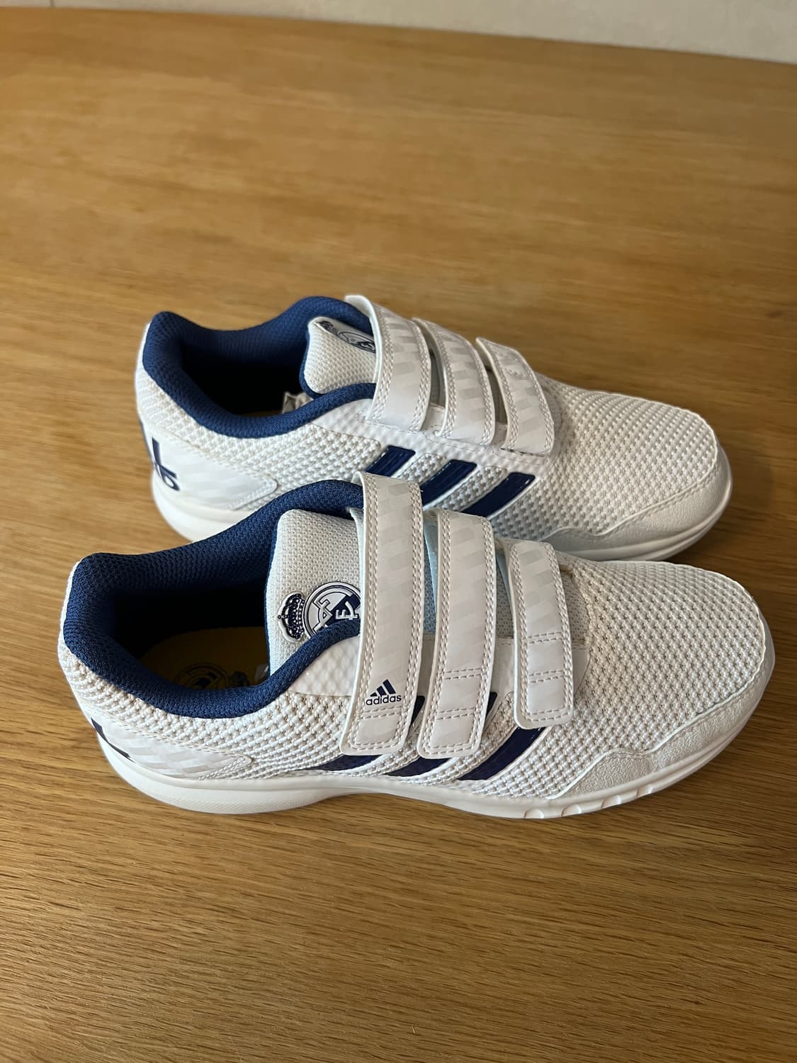 [230mm] [새제품] 아디다스 레알 마드리드 운동화 상품이미지6