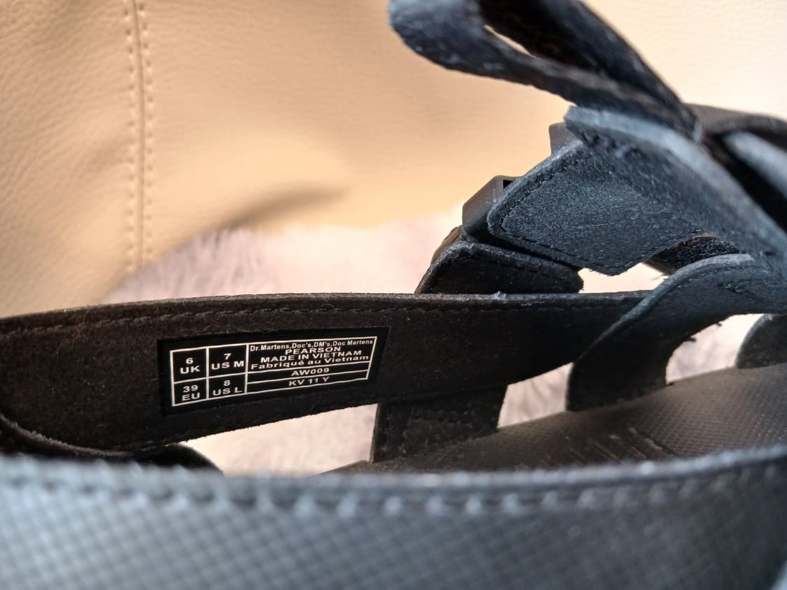 닥터마틴 정품 여성 스트랩 샌들 UK.6 사이즈 (뒷면 높이 4센치) 상품이미지4
