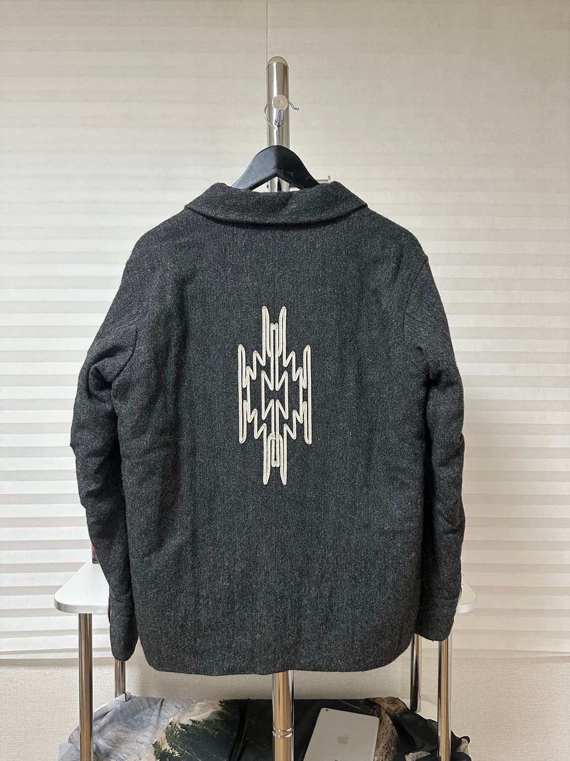 사스콰치패브릭스 3버튼 에스닉 울자켓 상품이미지2