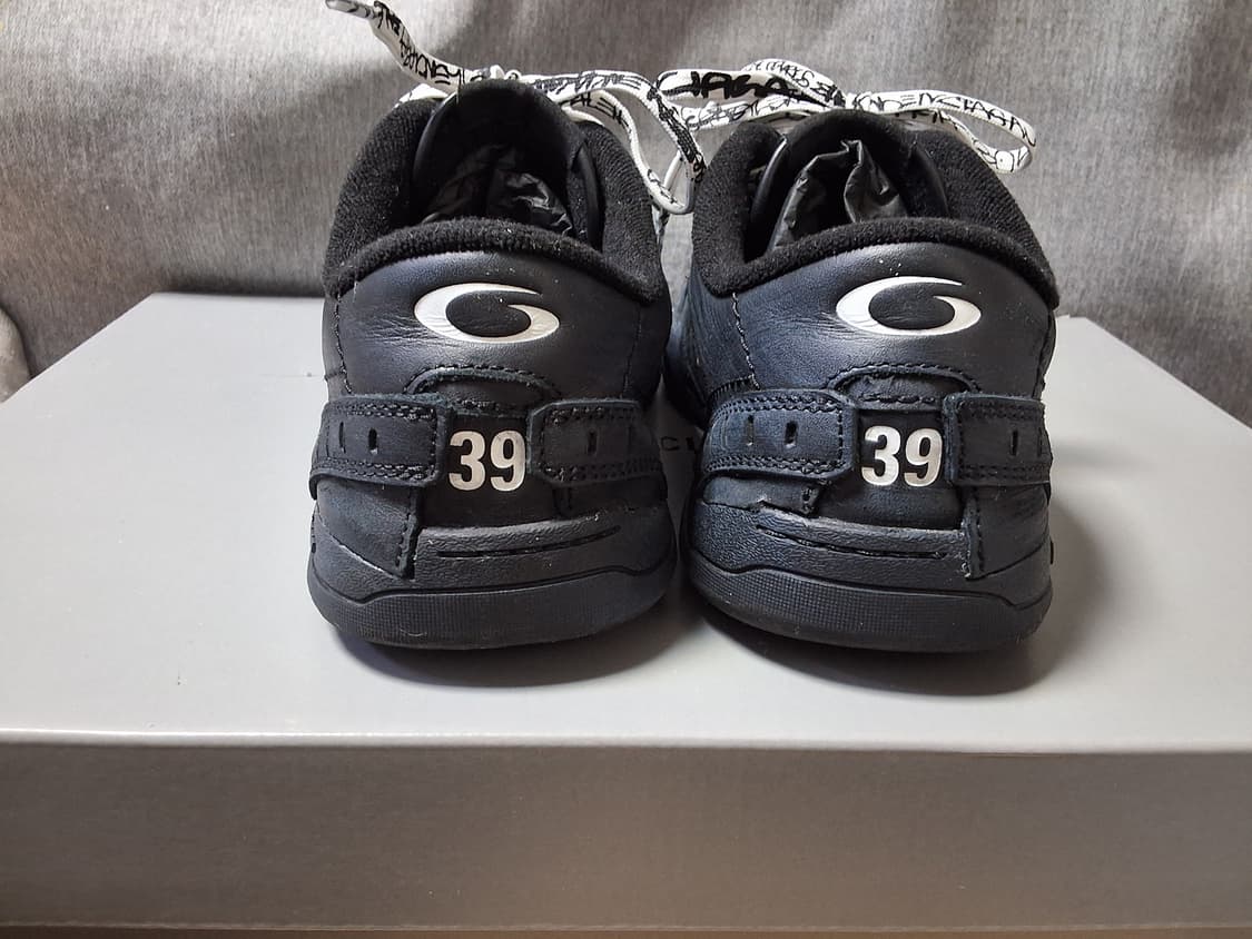 [새상품급] 발렌시아가 햄튼스 스니커즈 원아웃 39 상품이미지2